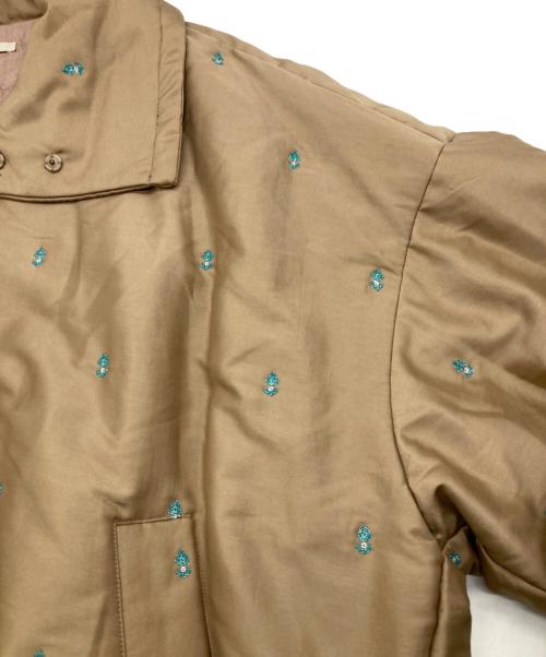 ne quittez pas（ヌキテパ）ne quittez pas (ヌキテパ) Poly Dupion Embroidery Quilted Jacket ベージュ サイズ:表記無の古着・服飾アイテム