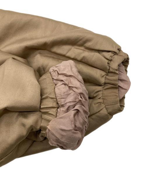 ne quittez pas（ヌキテパ）ne quittez pas (ヌキテパ) Poly Dupion Embroidery Quilted Jacket ベージュ サイズ:表記無の古着・服飾アイテム