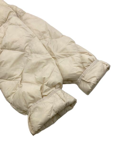 URBAN RESEARCH DOORS（アーバンリサーチドアーズ）URBAN RESEARCH DOORS (アーバンリサーチドアーズ) ライトダウンキルトコート アイボリー サイズ:Mの古着・服飾アイテム