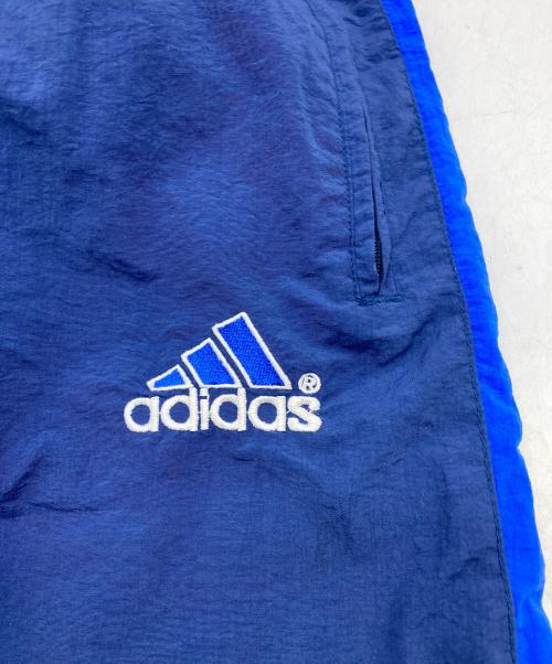 adidas（アディダス）adidas (アディダス) パフォーマンスロゴ90’Sナイロンパンツ ブルー サイズ:Lの古着・服飾アイテム