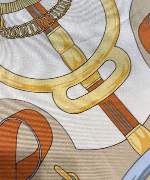 HERMES（エルメス）HERMES (エルメス) 黄金の拍車 カレ90 オレンジ×ベージュ サイズ:90の古着・服飾アイテム