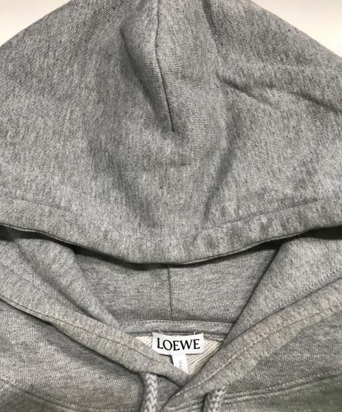 LOEWE（ロエベ）LOEWE (ロエベ) レザーロゴパッチリラックスフィット フーディー グレー サイズ:Mの古着・服飾アイテム
