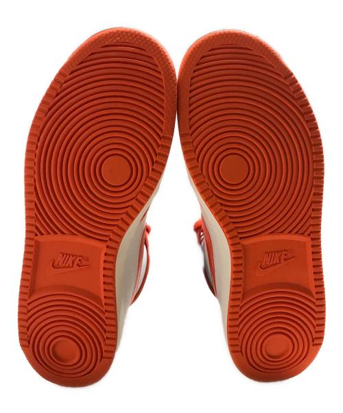 NIKE（ナイキ）NIKE (ナイキ) ハイカットスニーカー ホワイト×オレンジ サイズ:26.5cm 未使用品の古着・服飾アイテム