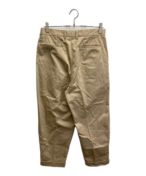 SCYEBASICS（サイベーシックス）SCYEBASICS (サイベーシックス) BASICS SAN JOAQUIN COTTON CHINO PLEATED TROUSERS ベージュ サイズ:36の古着・服飾アイテム