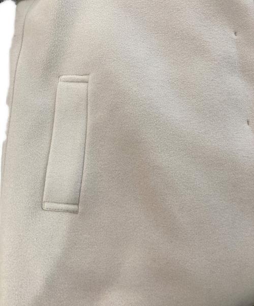 23区（ニジュウサンク）23区 (ニジュウサンク) ダブルクロスベロアスタンドカラーコート ベージュ サイズ:38の古着・服飾アイテム