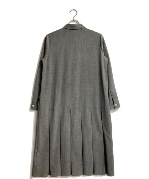 FRED PERRY（フレッドペリー）FRED PERRY (フレッドペリー) プリーツバックシャツドレス グレー サイズ:38の古着・服飾アイテム