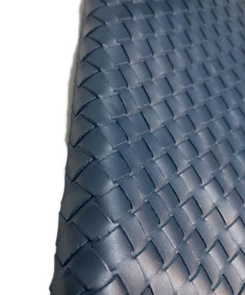 BOTTEGA VENETA（ボッテガベネタ）BOTTEGA VENETA (ボッテガベネタ) イントレチャート クラッチバック ネイビーの古着・服飾アイテム