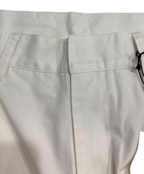 VICTIM（ヴィクティム）VICTIM (ヴィクティム) BUGGY CHINO PANTS アイボリー サイズ:Mの古着・服飾アイテム