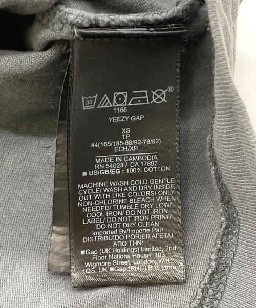 GAP（ギャップ）GAP (ギャップ) YEEZY (イージー) SLEEVE TEE グレー サイズ:XSの古着・服飾アイテム