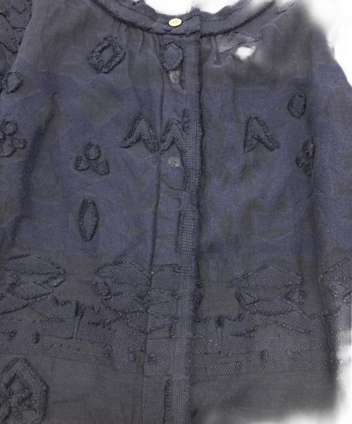 ISSEY MIYAKE HaaT（イッセイミヤケハート）ISSEY MIYAKE Haat (イッセイミヤケハート) デザイン長袖ブラウス ネイビー サイズ:2の古着・服飾アイテム