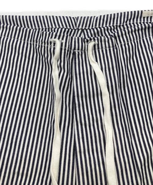 COMOLI（コモリ）COMOLI (コモリ) 17SS コットンツイル ドローストリングパンツ インディゴ サイズ:1の古着・服飾アイテム