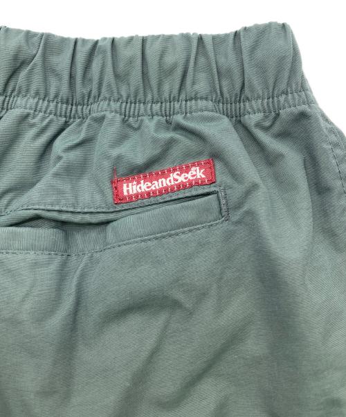 HIDE AND SEEK（ハイドアンドシーク）HIDE AND SEEK (ハイドアンドシーク) Nylon Track Pant カーキ サイズ:Mの古着・服飾アイテム