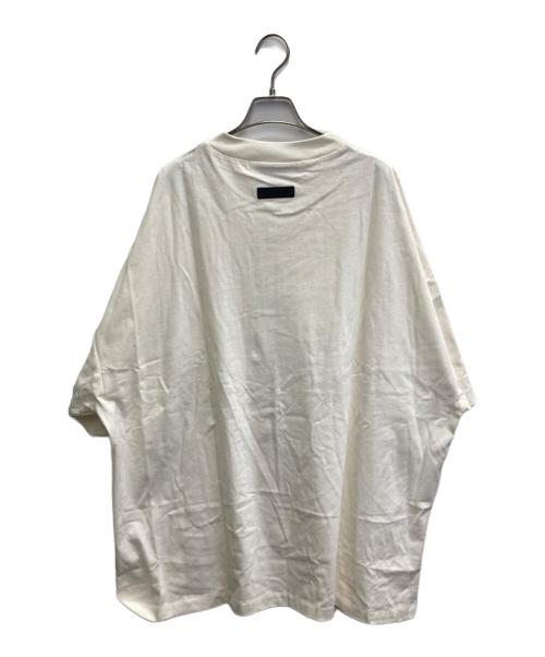 FOG ESSENTIALS（フィアオブゴッド エッセンシャル）FOG ESSENTIALS (フィアオブゴッド エッセンシャル) ロゴTシャツ ホワイト サイズ:Lの古着・服飾アイテム