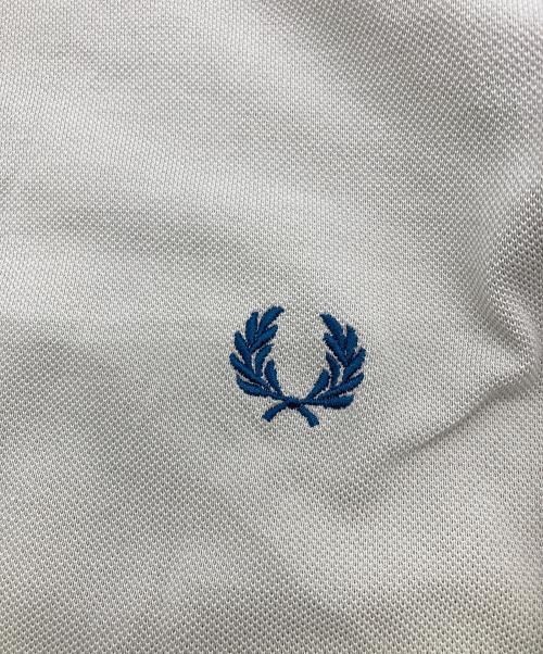 FRED PERRY（フレッドペリー）FRED PERRY (フレッドペリー) CLASSIC KNITTED SHIRT ベージュ サイズ:Sの古着・服飾アイテム