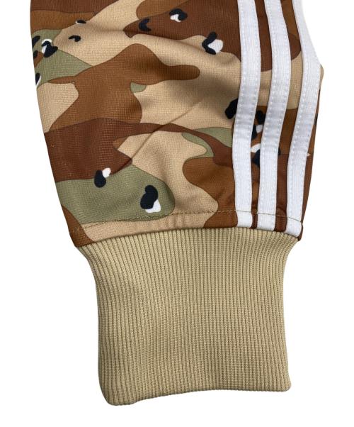 adidas（アディダス）adidas (アディダス) カモ柄トラックジャケット ベージュ×カーキ サイズ:Ｍの古着・服飾アイテム