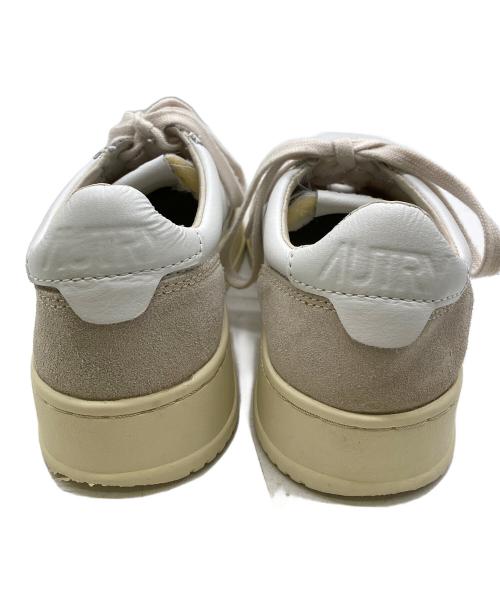 AUTRY（オートリ―）AUTRY (オートリ―) ローカットスニーカー ホワイト サイズ:39の古着・服飾アイテム