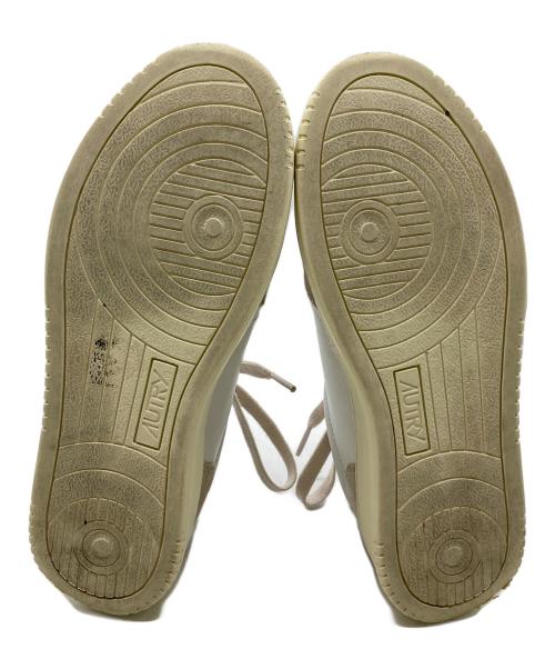 AUTRY（オートリ―）AUTRY (オートリ―) ローカットスニーカー ホワイト サイズ:39の古着・服飾アイテム