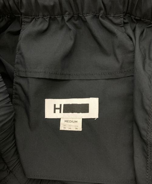 H BEAUTY&YOUTH（エイチ ビューティー&ユース）H BEAUTY&YOUTH (エイチ ビューティー&ユース) TYPEWRITER VACANT SHORT PANTS ブラック サイズ:38の古着・服飾アイテム