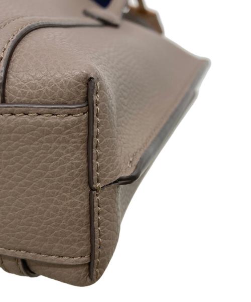 TORY BURCH（トリーバーチ）TORY BURCH (トリーバーチ) ペリーミニショルダーバッグ グレージュの古着・服飾アイテム