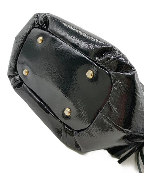 ATAO（アタオ）ATAO (アタオ) エナメルショルダーバッグ ブラックの古着・服飾アイテム