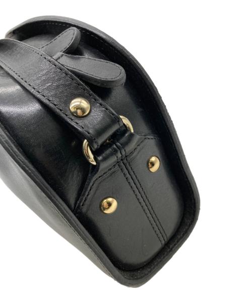 A.P.C.（アーペーセー）A.P.C. (アーペーセー) ハーフムーンショルダーバッグ ブラックの古着・服飾アイテム