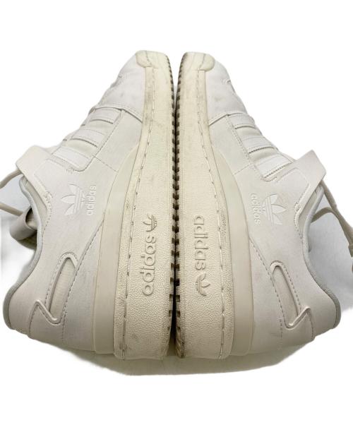 adidas（アディダス）adidas (アディダス) ローカットスニーカー ホワイト サイズ:26ｃｍの古着・服飾アイテム