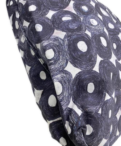 russet（ラシット）russet (ラシット) HERALBONY (ヘラルボニー) コラボボトートバッグ ホワイト×ブラックの古着・服飾アイテム