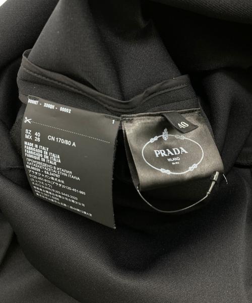 PRADA（プラダ）PRADA (プラダ) ラバーロゴボンディングフリルワンピース ブラック サイズ:40の古着・服飾アイテム