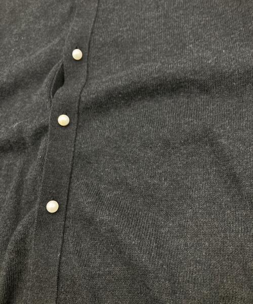 45R（フォーティファイブ・アール）45R (フォーティファイブ・アール) パールボタンカーディガン グレー サイズ:2の古着・服飾アイテム