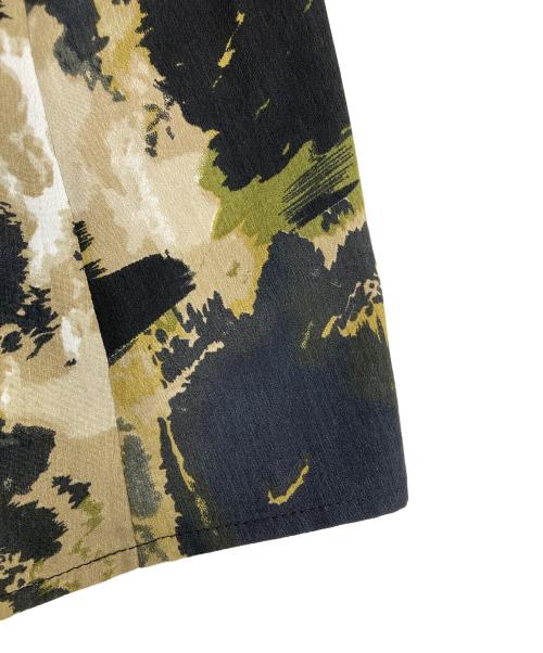 SUMI STYLE（スミ スタイル）sumi STYLE (スミ スタイル) 総柄ワンピース ブラック×グリーン サイズ:FREEの古着・服飾アイテム