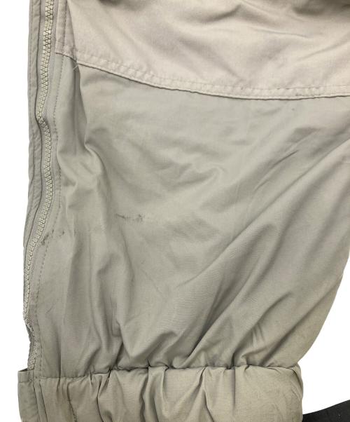US ARMY（ユーエスアーミー）US ARMY (ユーエスアーミー) EXTREME COLD WEATHER TROUSERS【GENⅢ】 グレー サイズ:Mの古着・服飾アイテム