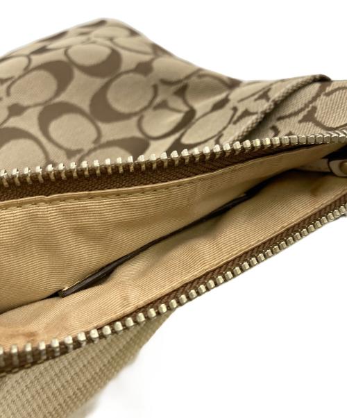 COACH（コーチ）COACH (コーチ) シグネチャーショルダーバッグ ベージュの古着・服飾アイテム