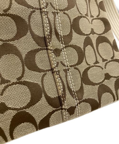 COACH（コーチ）COACH (コーチ) シグネチャーショルダーバッグ ベージュの古着・服飾アイテム