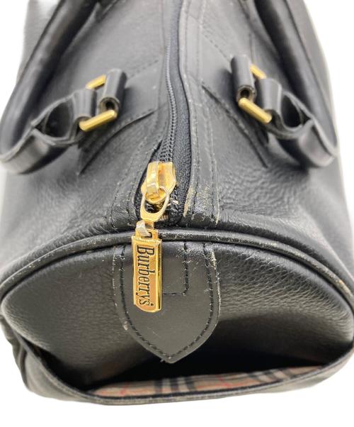 BURBERRY（バーバリー）BURBERRY (バーバリー) ノバチェックボストンバッグ ブラックの古着・服飾アイテム