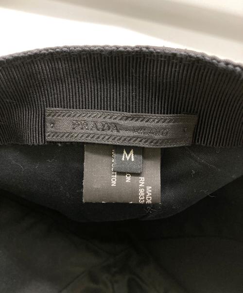 PRADA（プラダ）PRADA (プラダ) ベースボールキャップ ブラック サイズ:Mの古着・服飾アイテム