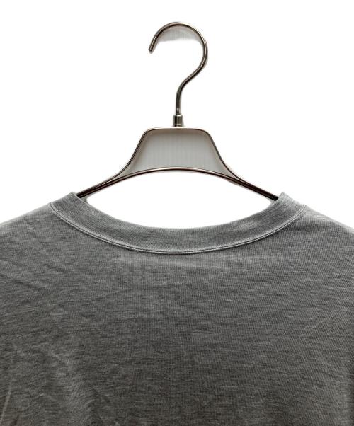 COGTHEBIGSMOKE（コグザビッグスモーク）COGTHEBIGSMOKE (コグザビッグスモーク) バックフレアTシャツ グレー サイズ:FREEの古着・服飾アイテム