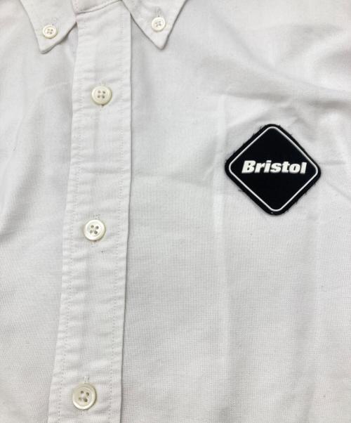 F.C.R.B.（エフシーレアルブリストル）F.C.R.B. (エフシーレアルブリストル) COOLMAX EMBLEM BIG B.D SHIRT ホワイト サイズ:Mの古着・服飾アイテム