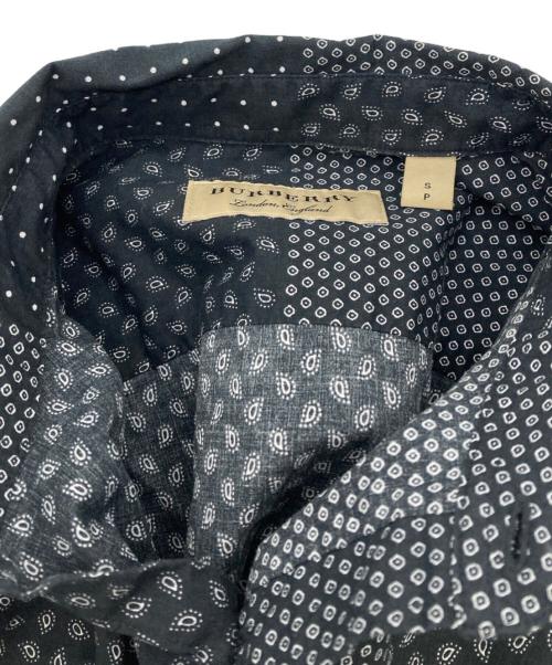 BURBERRY（バーバリー）BURBERRY (バーバリー) バンダナ柄ロングスリーブシャツ ブラック サイズ:Sの古着・服飾アイテム
