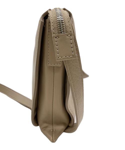 IACUCCI（イアクッチ）IACUCCI (イアクッチ) アペショルダーバッグ ベージュの古着・服飾アイテム