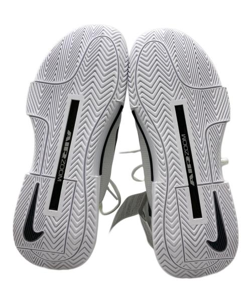 NIKE（ナイキ）NIKE (ナイキ) ローカットスニーカー/ZOOM GP CHALLENGE 1 ホワイト サイズ:27.5の古着・服飾アイテム