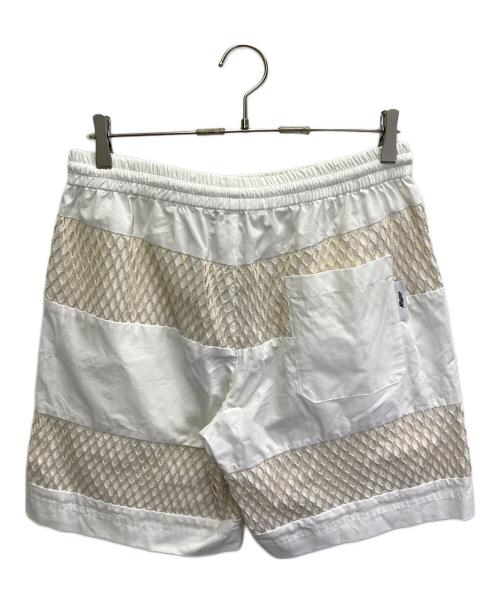 MSGM（エムエスジーエム）MSGM (エムエスジーエム) STRIPES WITH NET SHORTS ホワイト サイズ:46 未使用品の古着・服飾アイテム