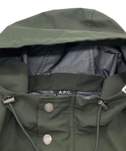 A.P.C.（アーペーセー）A.P.C. (アーペーセー) ナイロンフーデットコート カーキ サイズ:Lの古着・服飾アイテム