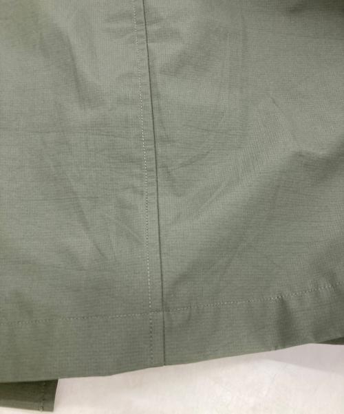 A.P.C.（アーペーセー）A.P.C. (アーペーセー) ナイロンフーデットコート カーキ サイズ:Lの古着・服飾アイテム