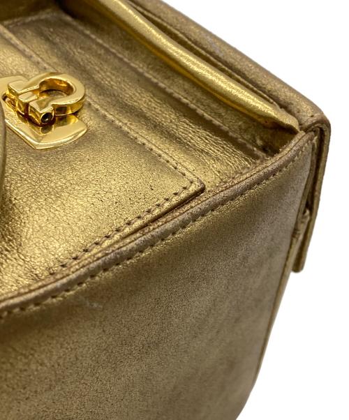 Salvatore Ferragamo（サルヴァトーレ フェラガモ）Salvatore Ferragamo (サルヴァトーレ フェラガモ) ボックス パーティーハンドバック ゴールドの古着・服飾アイテム