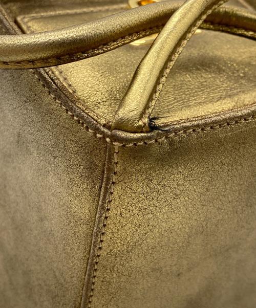 Salvatore Ferragamo（サルヴァトーレ フェラガモ）Salvatore Ferragamo (サルヴァトーレ フェラガモ) ボックス パーティーハンドバック ゴールドの古着・服飾アイテム