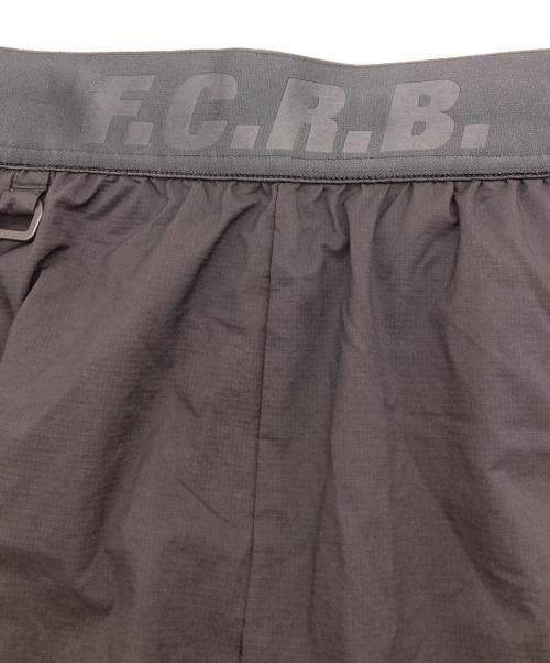 F.C.R.B.（エフシーレアルブリストル）F.C.R.B. (エフシーレアルブリストル) ハーフパンツ/ナイロンショーツ ブラック サイズ:Mの古着・服飾アイテム