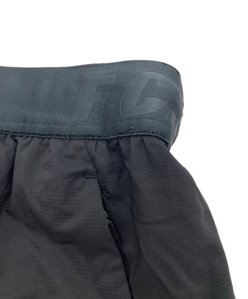 F.C.R.B.（エフシーレアルブリストル）F.C.R.B. (エフシーレアルブリストル) ハーフパンツ/ナイロンショーツ ブラック サイズ:Mの古着・服飾アイテム