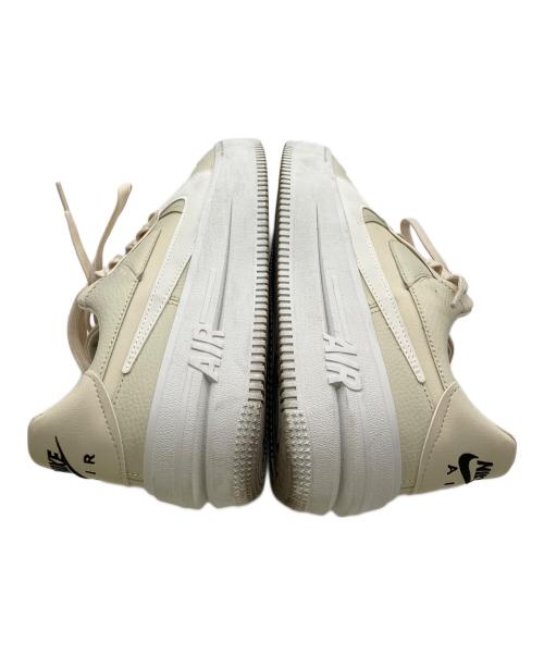 NIKE（ナイキ）NIKE (ナイキ) スニーカー ベージュ サイズ:26㎝の古着・服飾アイテム