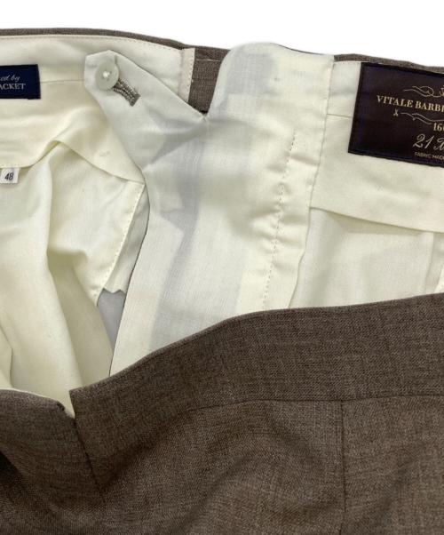 BEAMS F（ビームスエフ）BEAMS F (ビームスエフ) RING JACKET (リングジャケット) トロピカルウール2プリーツスラックスパンツ ブラウン サイズ:48の古着・服飾アイテム