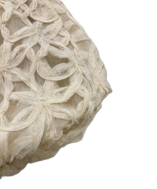 anuans（アニュアンス）anuans (アニュアンス) リボンエンブロイダリーレーストップス ベージュ サイズ:FREEの古着・服飾アイテム